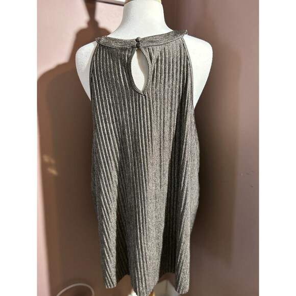 Torrid Gold Metallic Pleated Knit High Neck Tank Womens Torrid Size 3 - Picture 3 of 8